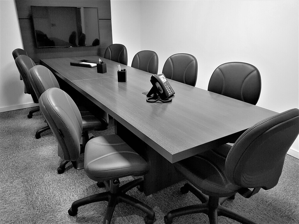 Mesas de reuniões de trabalho