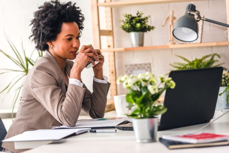 sala comercial mobiliada​